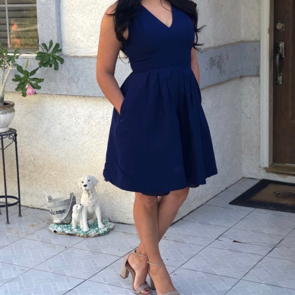 Dress - Picture 2 of 2